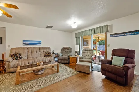 3933 Valinda Way Klamath Falls OR 97603