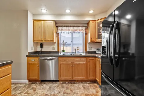 3933 Valinda Way Klamath Falls OR 97603