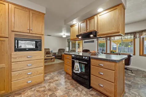 3933 Valinda Way Klamath Falls OR 97603