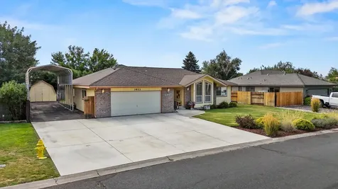 3933 Valinda Way Klamath Falls OR 97603
