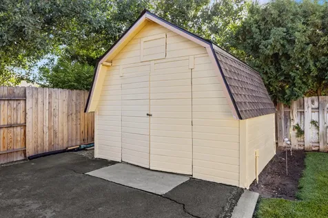 3933 Valinda Way Klamath Falls OR 97603