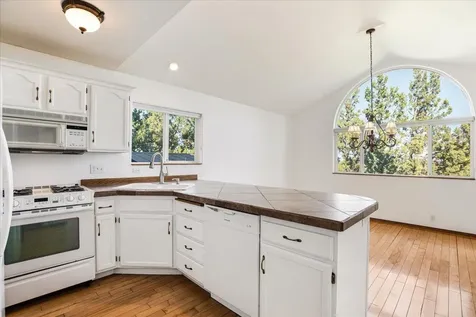 1946 NE Desert Court Bend OR 97701