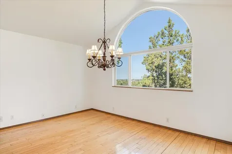 1946 NE Desert Court Bend OR 97701