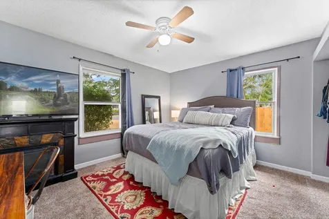 275 W Park Street Grants Pass OR 97527