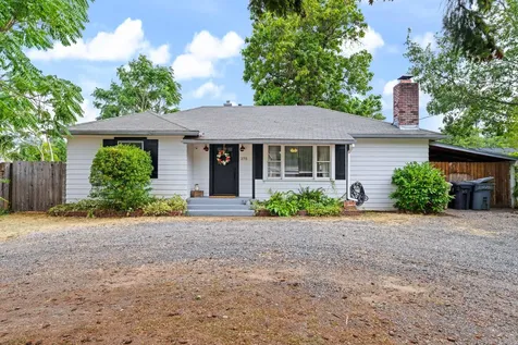 275 W Park Street Grants Pass OR 97527