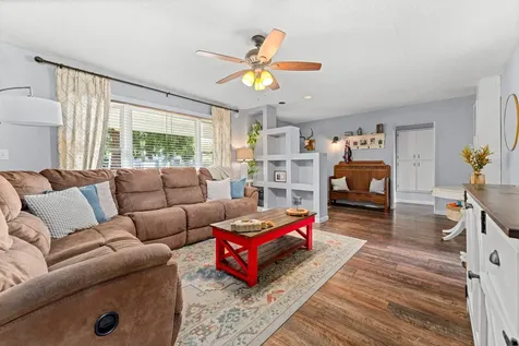 275 W Park Street Grants Pass OR 97527