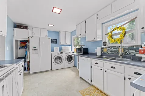 275 W Park Street Grants Pass OR 97527
