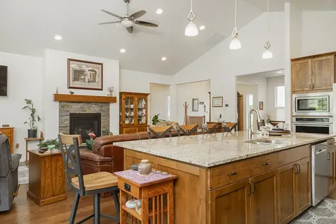 2854 Rogue River Highway Gold Hill OR 97525