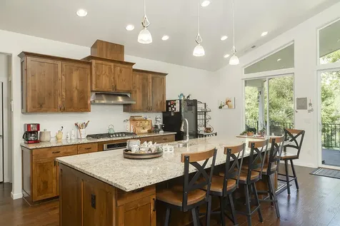 2854 Rogue River Highway Gold Hill OR 97525