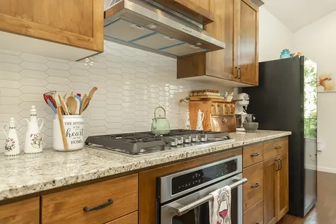 2854 Rogue River Highway Gold Hill OR 97525