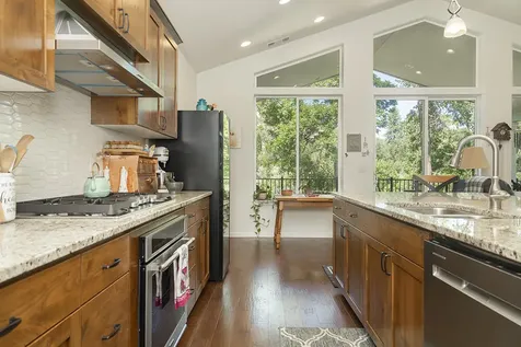 2854 Rogue River Highway Gold Hill OR 97525