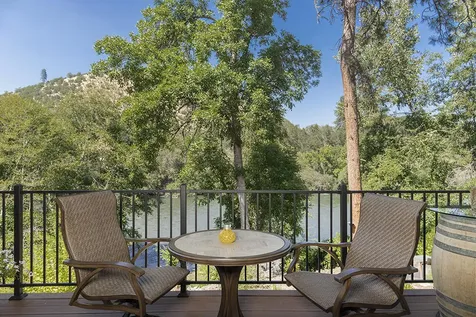 2854 Rogue River Highway Gold Hill OR 97525