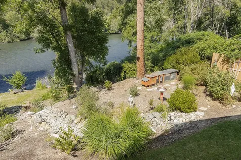 2854 Rogue River Highway Gold Hill OR 97525