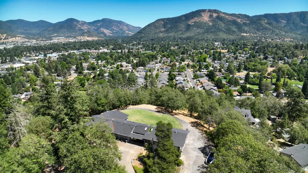 250 Skyline Drive Grants Pass OR 97527