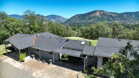 250 Skyline Drive Grants Pass OR 97527