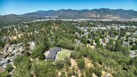 250 Skyline Drive Grants Pass OR 97527