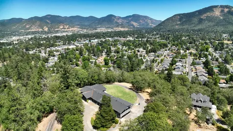 250 Skyline Drive Grants Pass OR 97527