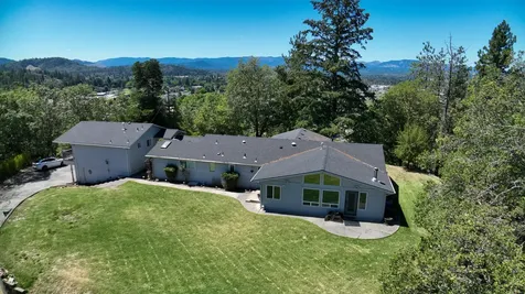 250 Skyline Drive Grants Pass OR 97527