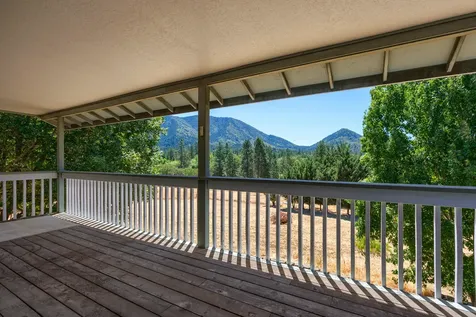 161 Robertson Lane Grants Pass OR 97527