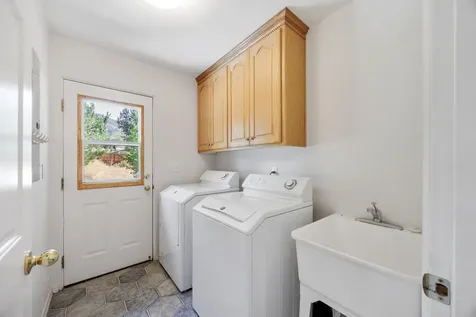 161 Robertson Lane Grants Pass OR 97527