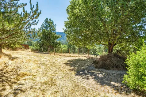 161 Robertson Lane Grants Pass OR 97527