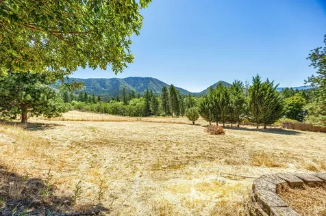 161 Robertson Lane Grants Pass OR 97527