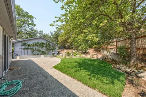 2901 Fairview Drive Medford OR 97504