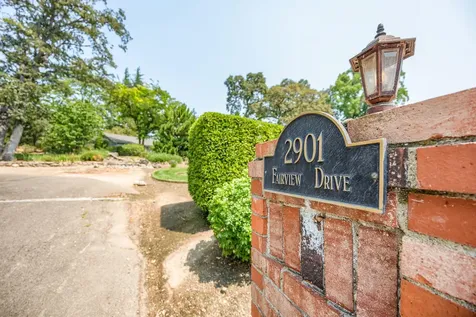 2901 Fairview Drive Medford OR 97504