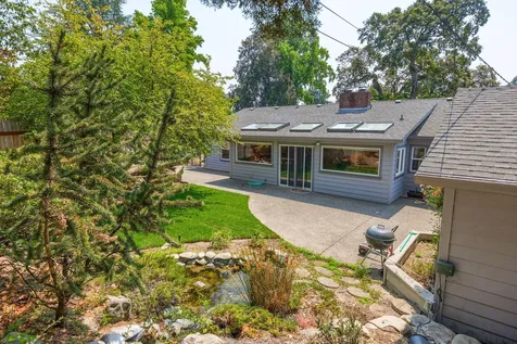 2901 Fairview Drive Medford OR 97504