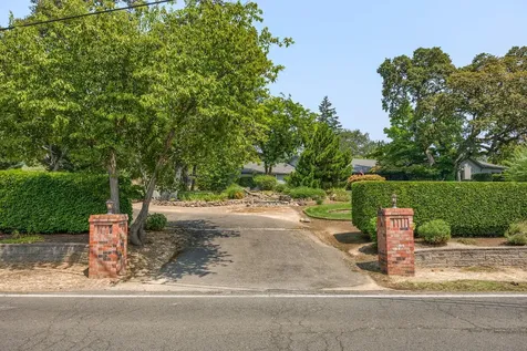 2901 Fairview Drive Medford OR 97504