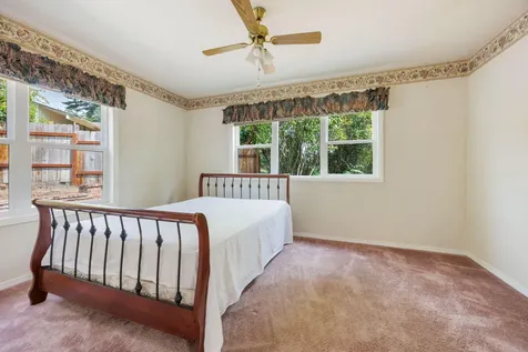 2901 Fairview Drive Medford OR 97504