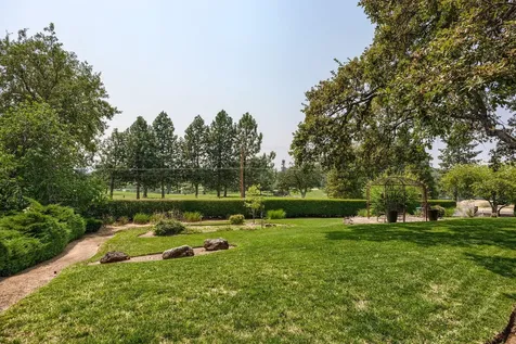 2901 Fairview Drive Medford OR 97504