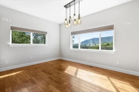 5320 Coleman Creek Road Medford OR 97501