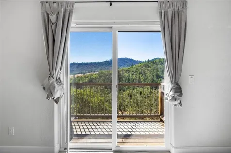 5320 Coleman Creek Road Medford OR 97501