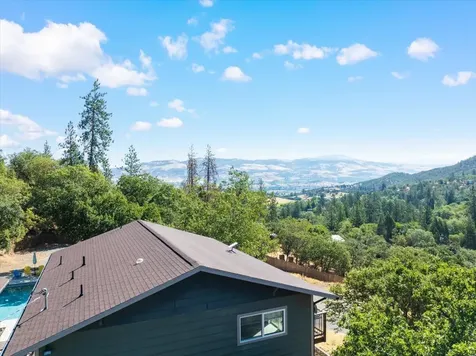 5320 Coleman Creek Road Medford OR 97501