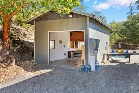 5320 Coleman Creek Road Medford OR 97501