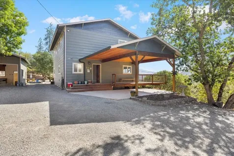 5320 Coleman Creek Road Medford OR 97501