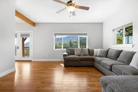 5320 Coleman Creek Road Medford OR 97501