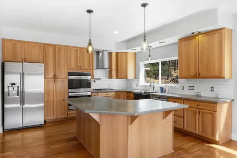 5320 Coleman Creek Road Medford OR 97501