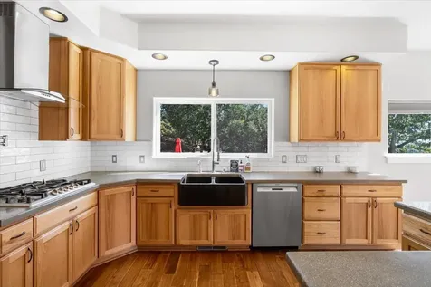 5320 Coleman Creek Road Medford OR 97501