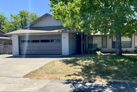 2951 Lois Lane Grants Pass OR 97527