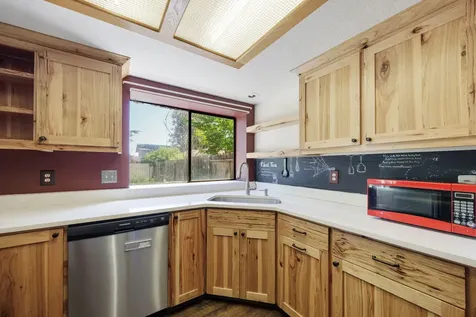 3099 Milhoan Drive Medford OR 97504