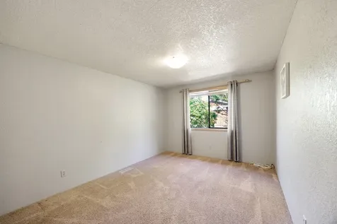 3099 Milhoan Drive Medford OR 97504