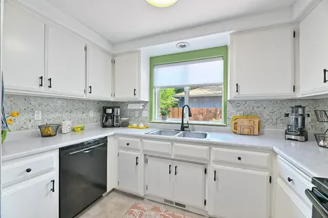 2125 Happy Valley Drive Medford OR 97501