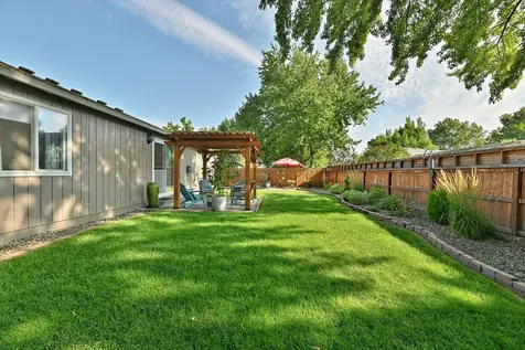 2125 Happy Valley Drive Medford OR 97501
