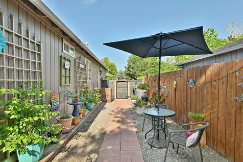 2125 Happy Valley Drive Medford OR 97501