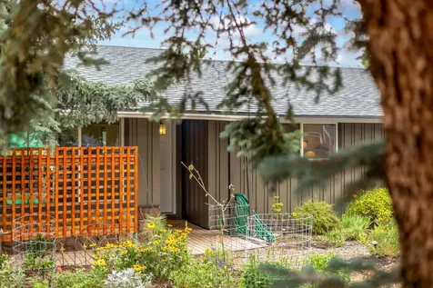 2297 SW 23rd Street Redmond OR 97756