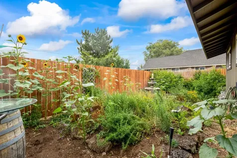 2297 SW 23rd Street Redmond OR 97756