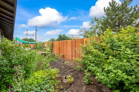 2297 SW 23rd Street Redmond OR 97756