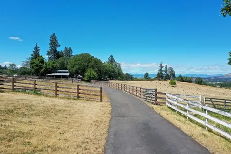 2692 Pioneer Road Medford OR 97501
